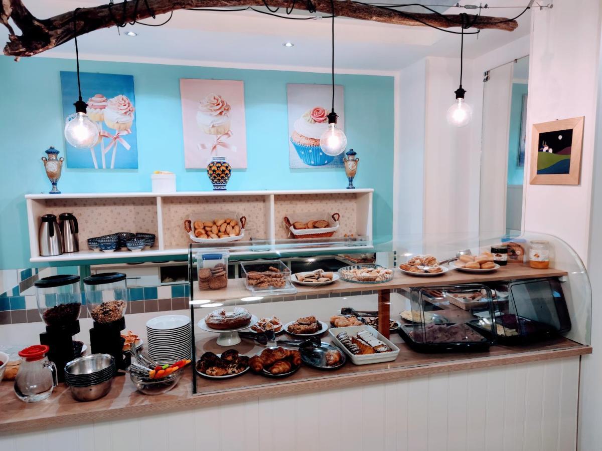 Hotel Adria B&B - Colazione Fino Alle 12 Мизано-Адриатико Экстерьер фото